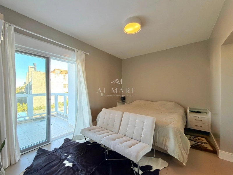 Casa em condomínio com quadro suítes, sendo uma master com closet: 27ª foto da galeria de imagens do imóvel