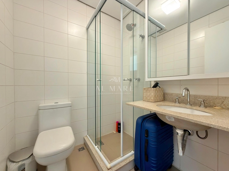 Casa em condomínio com quadro suítes, sendo uma master com closet: 36ª foto da galeria de imagens do imóvel