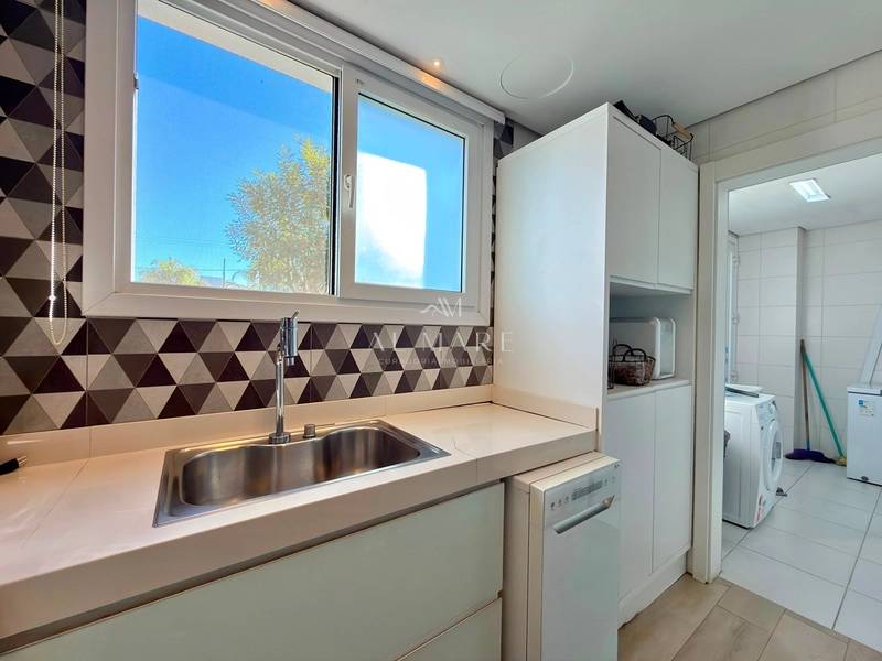 Casa em condomínio com quadro suítes, sendo uma master com closet: 19ª foto da galeria de imagens do imóvel