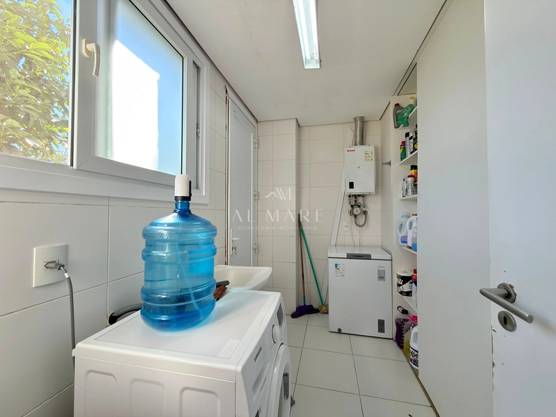 Casa em condomínio com quadro suítes, sendo uma master com closet: 20ª foto da galeria de imagens do imóvel