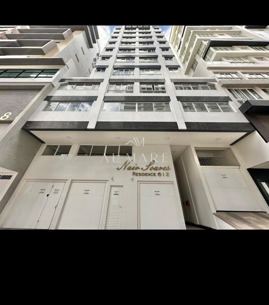 apartamento com sacada sendo um dormitório e vaga de garagem : 2ª foto da galeria de imagens do imóvel