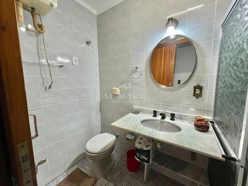 Apartamento na avenida com vista para o mar: 50ª foto da galeria de imagens do imóvel