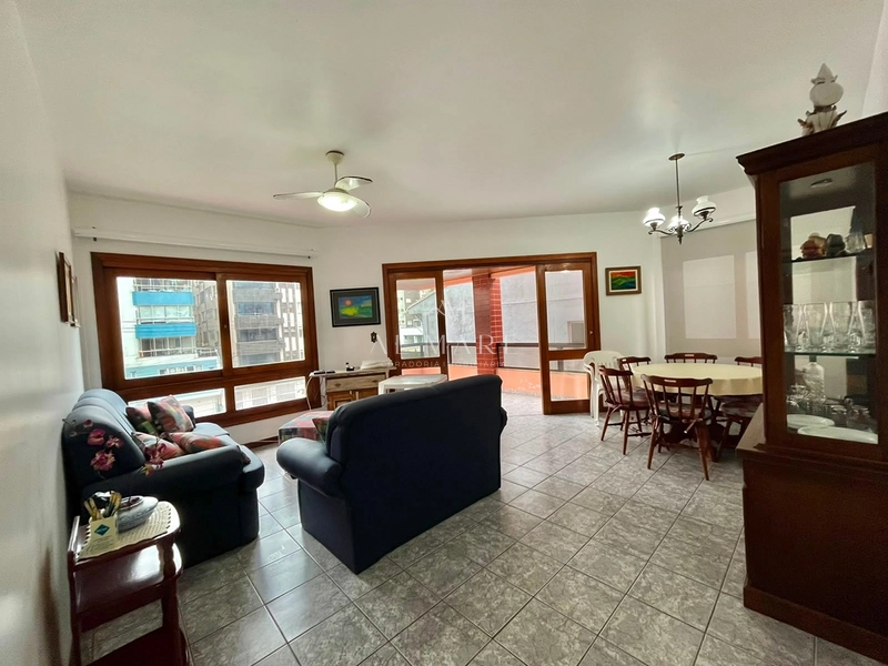 Apartamento na avenida com vista para o mar: 52ª foto da galeria de imagens do imóvel
