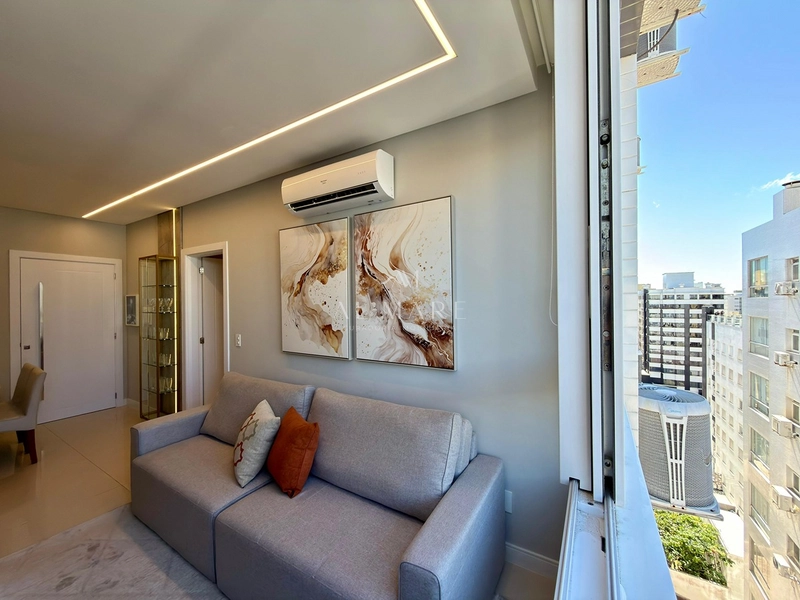 Apartamento finamente mobiliado e decorado: 3ª foto da galeria de imagens do imóvel