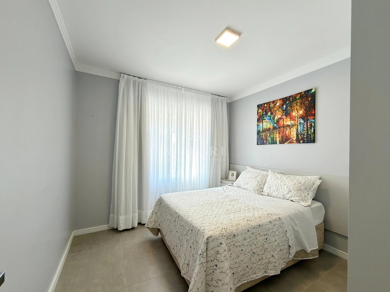 Apartamento de frente com dois dormitórios mais dependência de emprega com duas vagas de garagem mobiliado e terraço : 15ª foto da galeria de imagens do imóvel