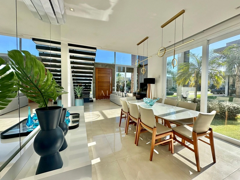 Sobrado beira lago: 11ª foto da galeria de imagens do imóvel