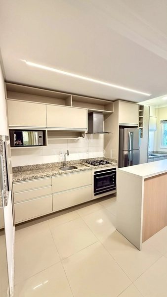 Apartamento de frente pra praça dois dormitórios de frente mobiliado e decorado com infra: 15ª foto da galeria de imagens do imóvel