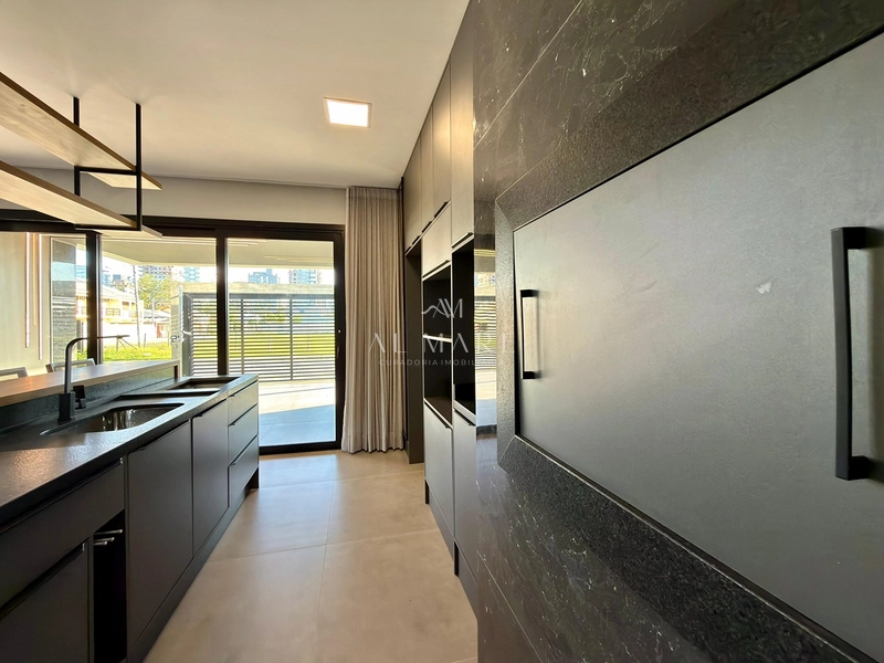 Casa Alto Padrão com terraço e piscina: 31ª foto da galeria de imagens do imóvel