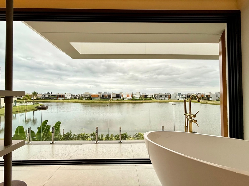 Sobrado alto padrão: 2ª foto da galeria de imagens do imóvel