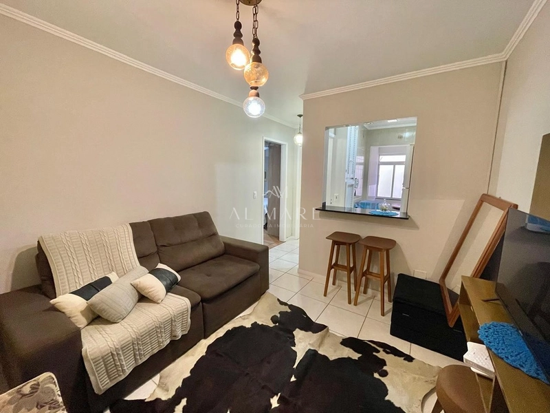 Apartamento de um dormitório finamente mobiliado : 2ª foto da galeria de imagens do imóvel