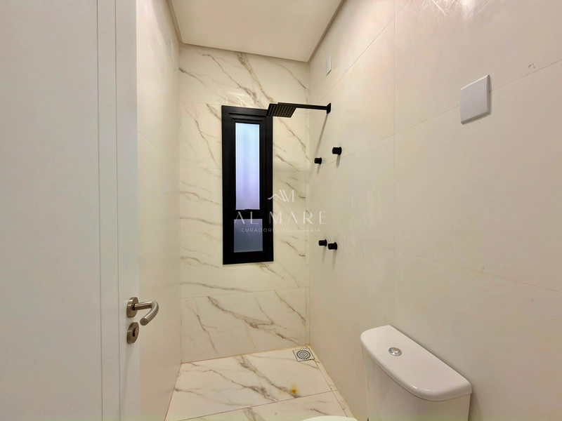    Casa em Bairro com vista mar e tem 3 três suítes e banheira hidro: 22ª foto da galeria de imagens do imóvel