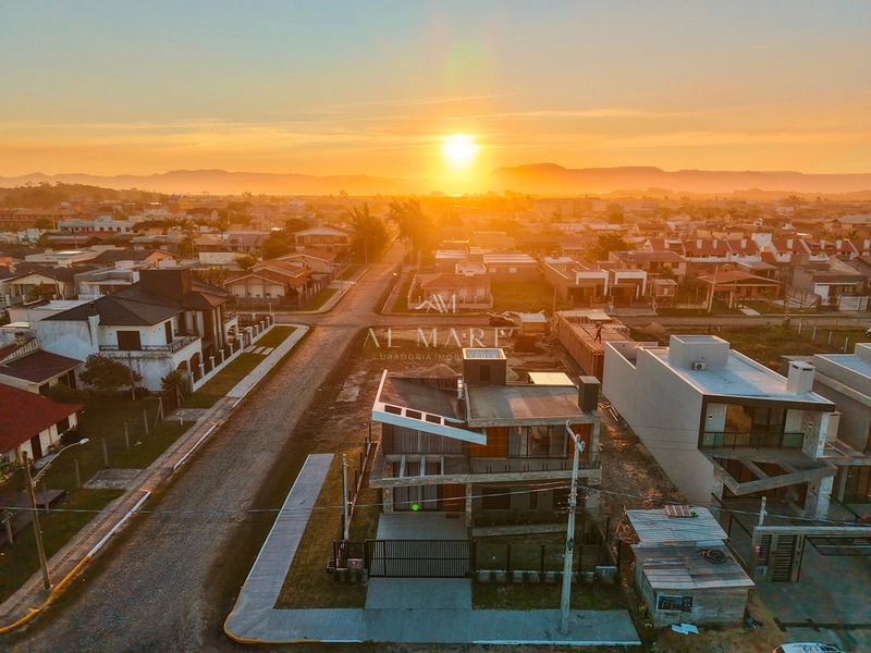    Casa em Bairro com vista mar e tem 3 três suítes e banheira hidro: 46ª foto da galeria de imagens do imóvel