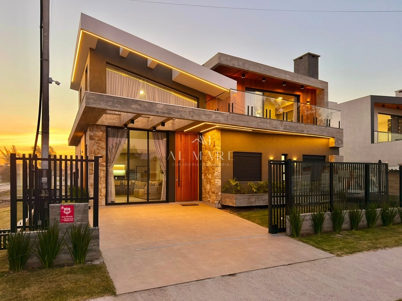    Casa em Bairro com vista mar e tem 3 três suítes e banheira hidro: 41ª foto da galeria de imagens do imóvel