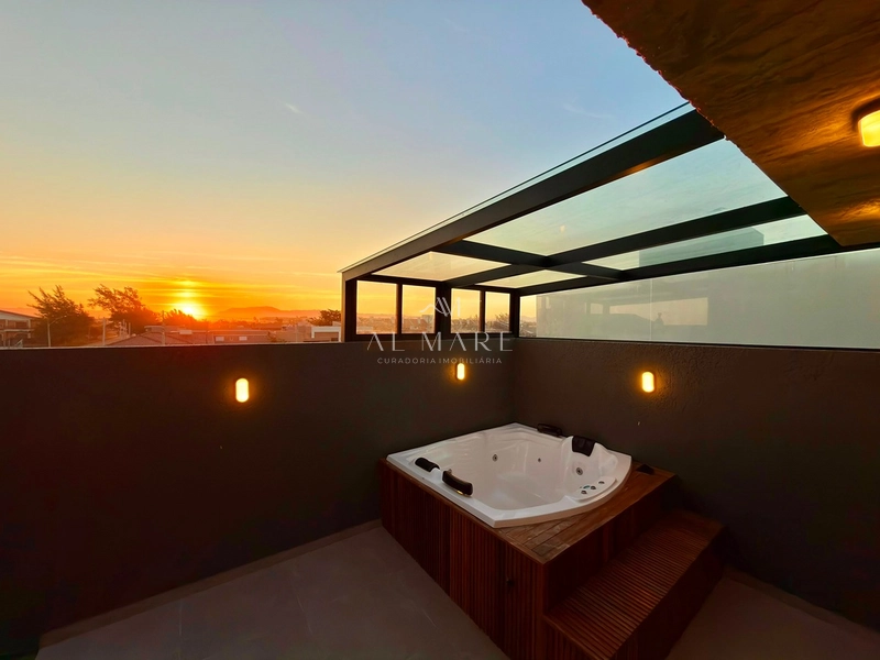    Casa em Bairro com vista mar e tem 3 três suítes e banheira hidro: 36ª foto da galeria de imagens do imóvel