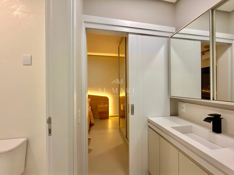    Casa em Bairro com vista mar e tem 3 três suítes e banheira hidro: 21ª foto da galeria de imagens do imóvel