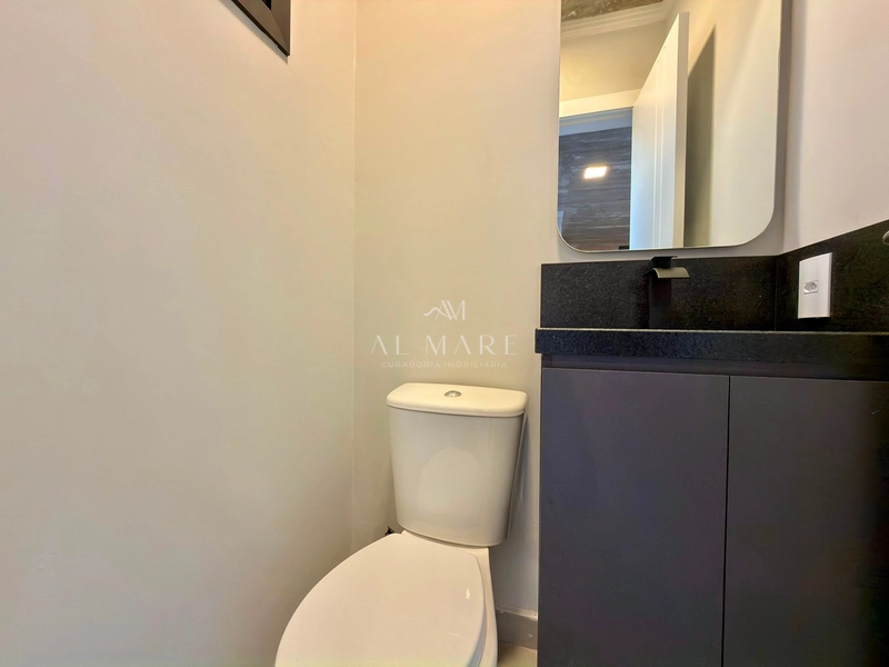    Casa em Bairro com vista mar e tem 3 três suítes e banheira hidro: 34ª foto da galeria de imagens do imóvel