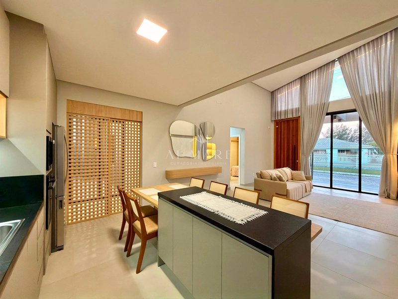    Casa em Bairro com vista mar e tem 3 três suítes e banheira hidro: 10ª foto da galeria de imagens do imóvel