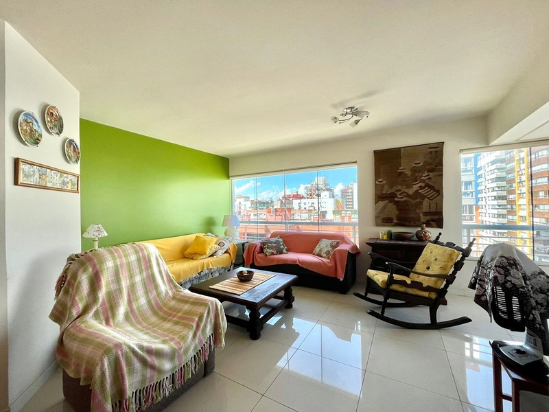 apartamento vistar mar camarote para o mar com três dormitórios meia quadra do mar : 2ª foto da galeria de imagens do imóvel