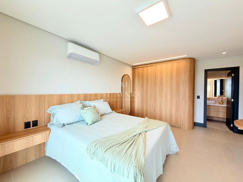 Sobrado a beira lago: 8ª foto da galeria de imagens do imóvel