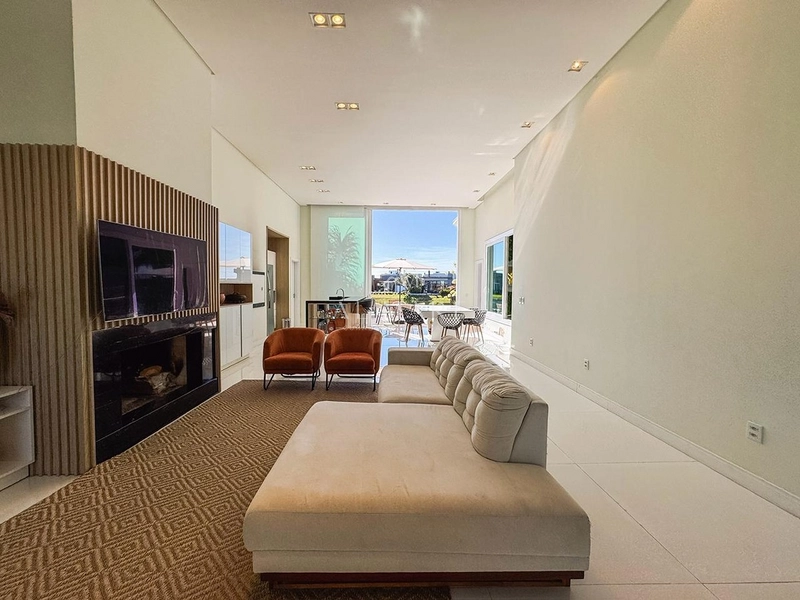 Casa em condominio a beira lago : 11ª foto da galeria de imagens do imóvel
