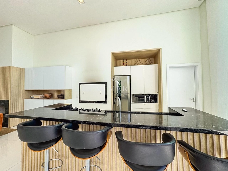 Casa em condominio a beira lago : 2ª foto da galeria de imagens do imóvel