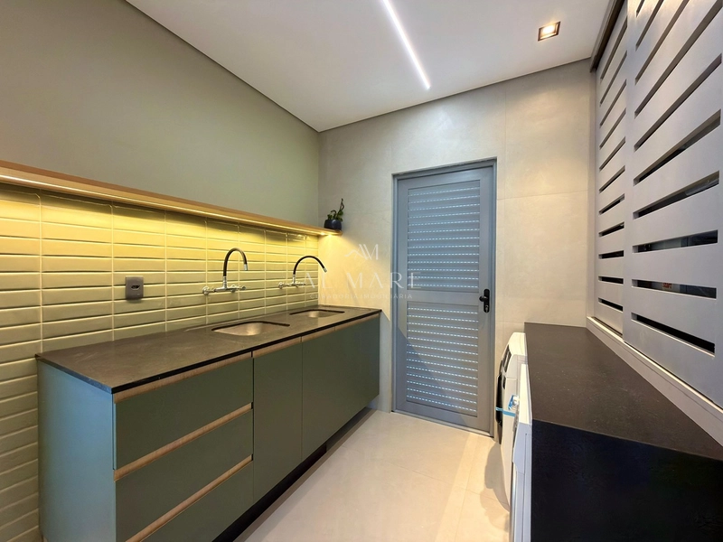 Sobrado beira lago: 19ª foto da galeria de imagens do imóvel