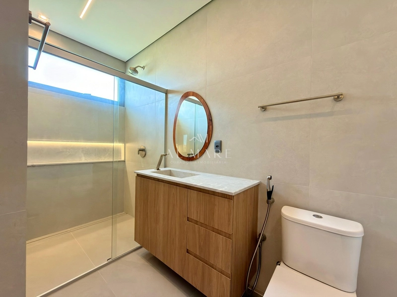 Sobrado beira lago: 5ª foto da galeria de imagens do imóvel