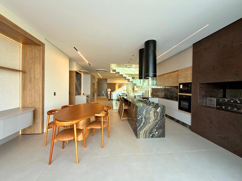 Sobrado beira lago: 12ª foto da galeria de imagens do imóvel