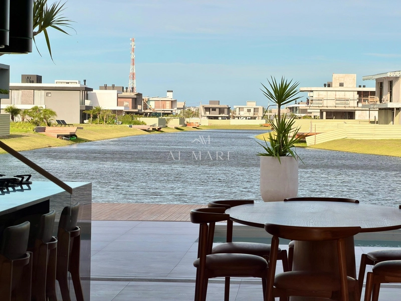 Sobrado beira lago: 15ª foto da galeria de imagens do imóvel