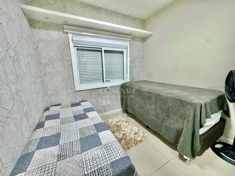 apartamento uma quadra do mar com três dormitórios com vaga de garagem e deposito : 18ª foto da galeria de imagens do imóvel
