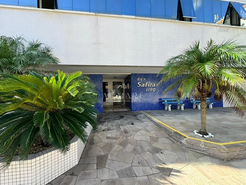 apartamento uma quadra do mar com três dormitórios com vaga de garagem e deposito : 22ª foto da galeria de imagens do imóvel