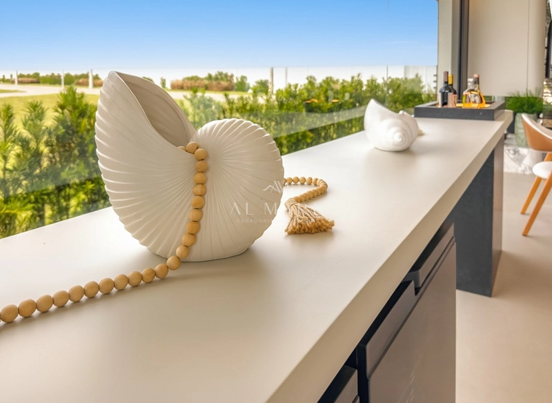 Casa com arquitetura futuristica: 35ª foto da galeria de imagens do imóvel