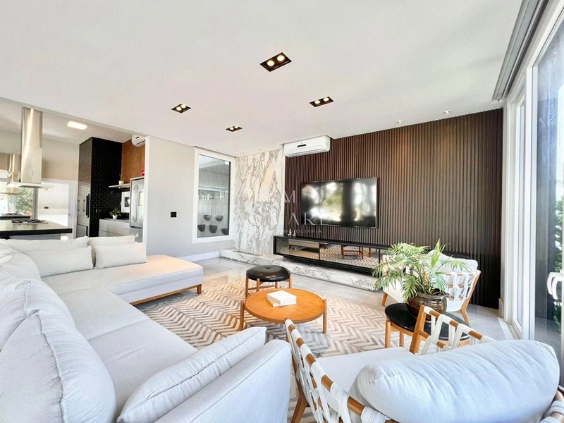 Mansão com Roftop: 9ª foto da galeria de imagens do imóvel