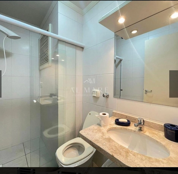 Apartamento de frente para a avenida: 3ª foto da galeria de imagens do imóvel