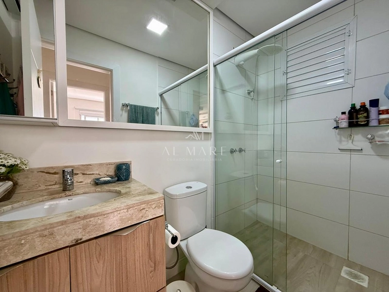 Apartamento com terraço com dois dormitórios e uma suíte mobiliado e vaga de garagem : 11ª foto da galeria de imagens do imóvel