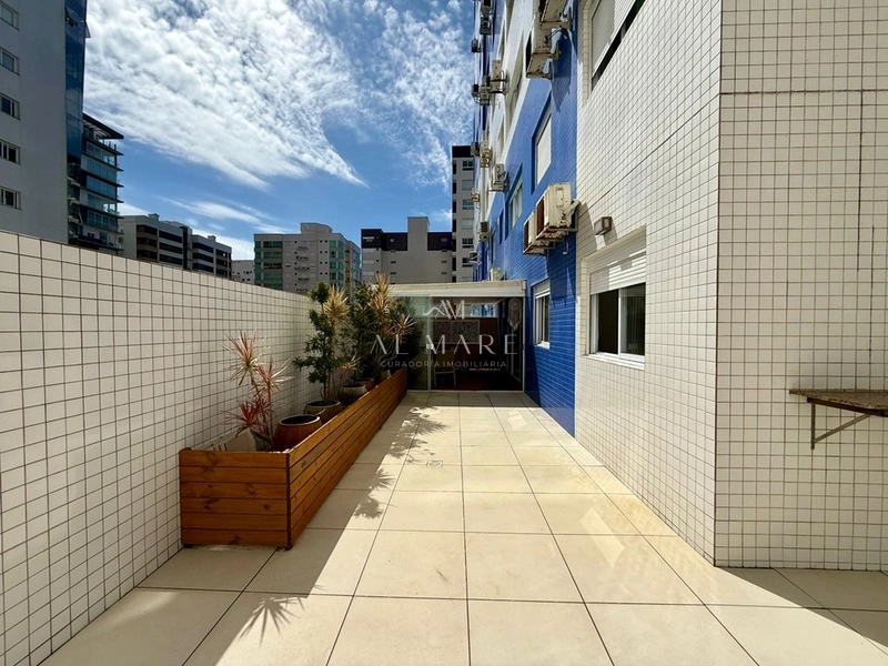 Apartamento com terraço com dois dormitórios e uma suíte mobiliado e vaga de garagem : 12ª foto da galeria de imagens do imóvel