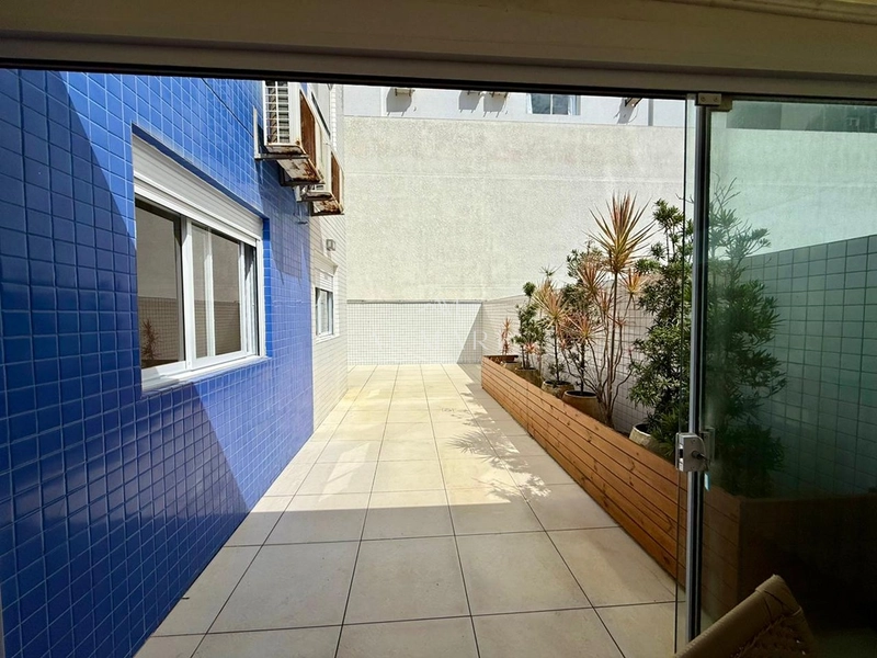 Apartamento com terraço com dois dormitórios e uma suíte mobiliado e vaga de garagem : 20ª foto da galeria de imagens do imóvel