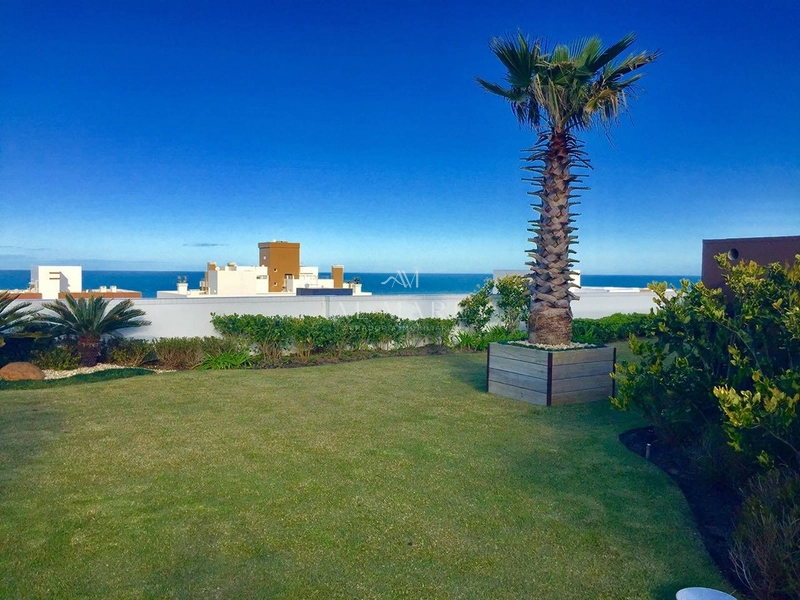 Apartamento com terraço com dois dormitórios e uma suíte mobiliado e vaga de garagem : 30ª foto da galeria de imagens do imóvel