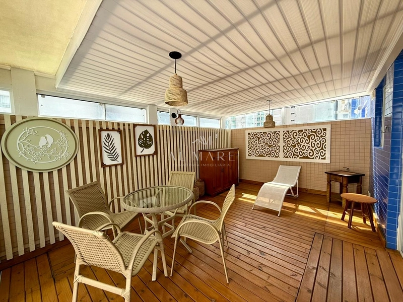 Apartamento com terraço com dois dormitórios e uma suíte mobiliado e vaga de garagem : 3ª foto da galeria de imagens do imóvel