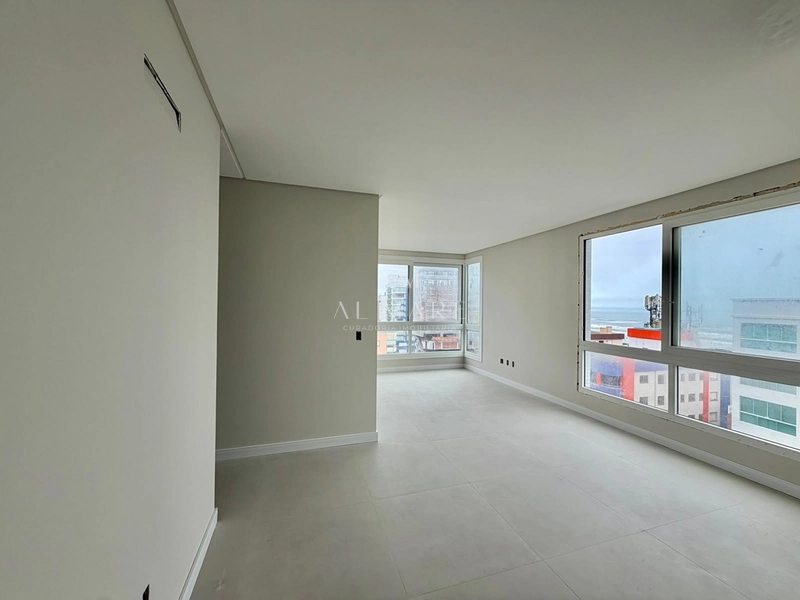 apartamento vazio com vista mar no centro : 12ª foto da galeria de imagens do imóvel