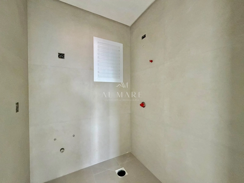 apartamento vazio com vista mar no centro : 14ª foto da galeria de imagens do imóvel