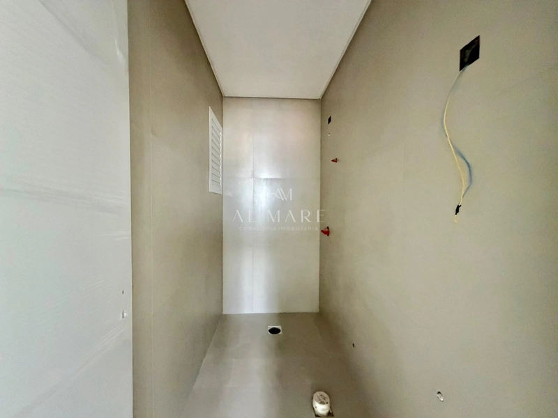 apartamento vazio com vista mar no centro : 11ª foto da galeria de imagens do imóvel