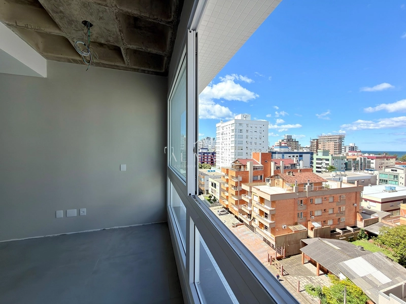 APARTAMENTO À VENDA EM CAPÃO DA CANOA! 2 SUÍTES • SACADA DE FRENTE • ROOFTOP COM PISCINA: 10ª foto da galeria de imagens do imóvel