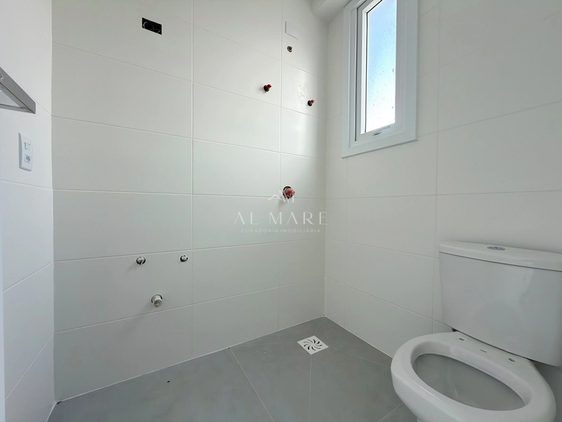 APARTAMENTO À VENDA EM CAPÃO DA CANOA! 2 SUÍTES • SACADA DE FRENTE • ROOFTOP COM PISCINA: 5ª foto da galeria de imagens do imóvel