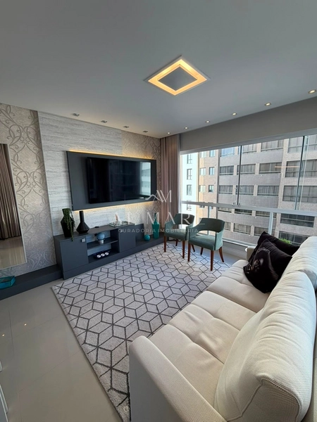 Apartamento em frente a praça Tiaraju: 1ª foto da galeria de imagens do imóvel