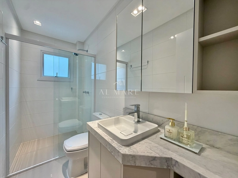 Apartamento mobiliado e decorado dois dormitórios e duas vagas de garagem : 21ª foto da galeria de imagens do imóvel