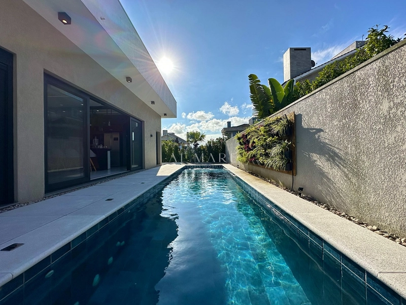 casa em condomínio com quadro suítes, piscina, automatização e sala de tv: 11ª foto da galeria de imagens do imóvel
