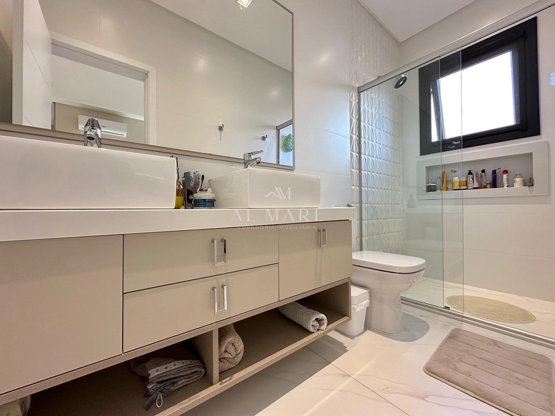 casa em condomínio com quadro suítes, piscina, automatização e sala de tv: 16ª foto da galeria de imagens do imóvel