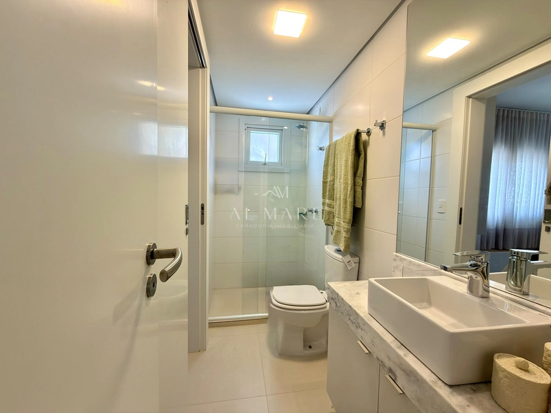 APARTAMENTO À VENDA EM CAPÃO DA CANOA! 4 SUÍTES • VISTA CINEMATOGRÁFICA PARA O MAR • 2 VAGAS: 13ª foto da galeria de imagens do imóvel