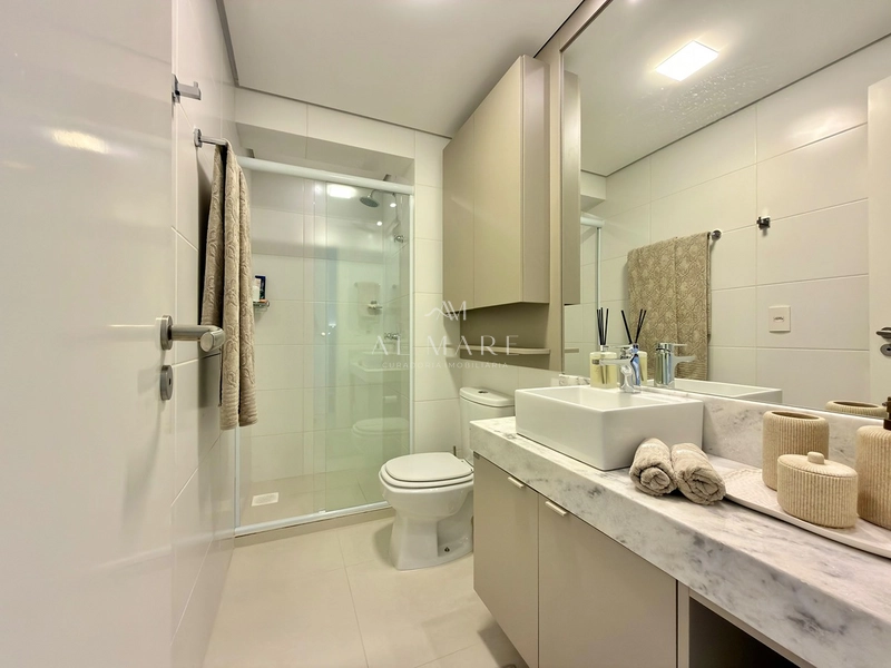 APARTAMENTO À VENDA EM CAPÃO DA CANOA! 4 SUÍTES • VISTA CINEMATOGRÁFICA PARA O MAR • 2 VAGAS: 7ª foto da galeria de imagens do imóvel